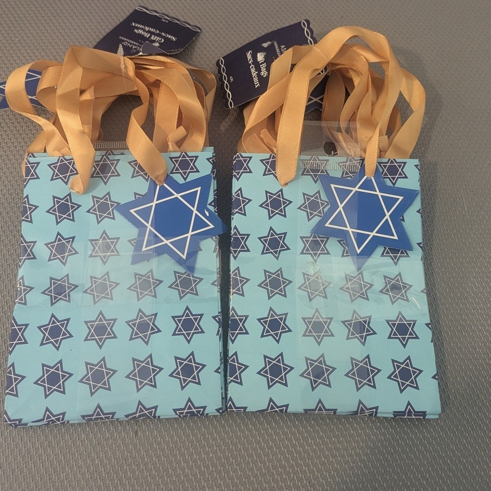 NWT Ashland Hanukkah Gift Bags 2 Sets of 6 (12 Total) Star of David Blue Gold
